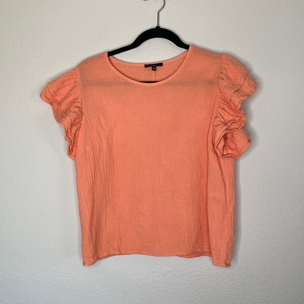 Drew ruffle sleeves top Sz medium euc coral